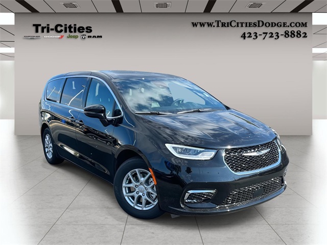 2026 Chrysler Pacifica Select's photo