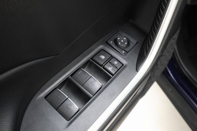 2022 Toyota RAV4 Hybrid XLE photo 7