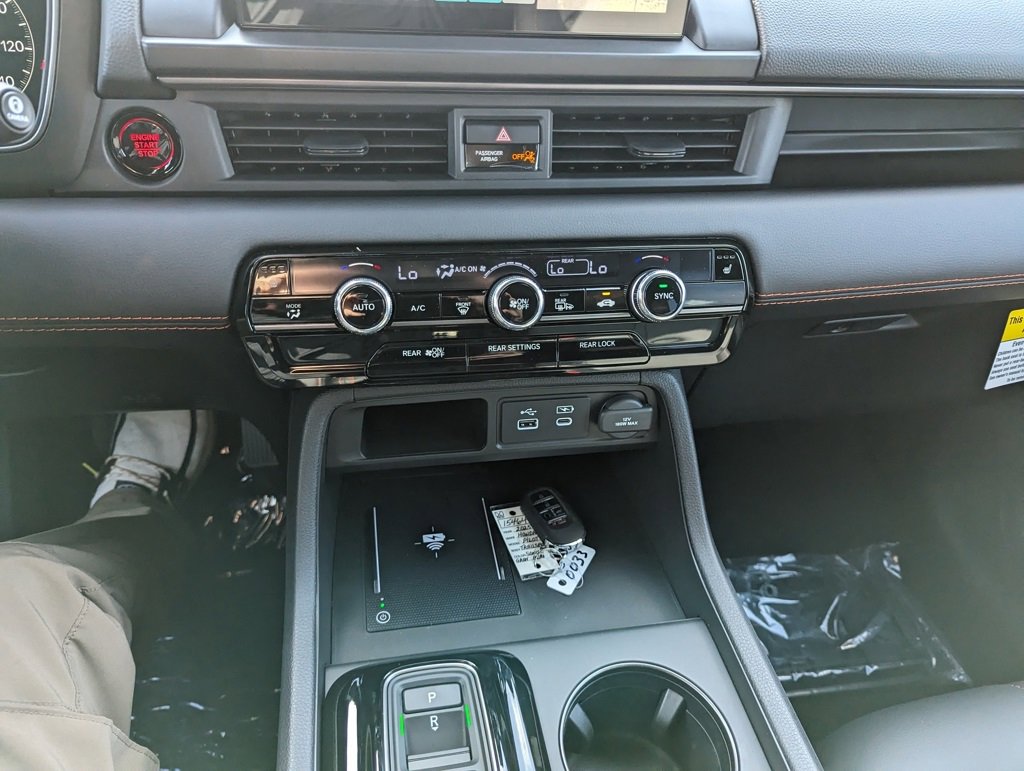2025 Honda Pilot TrailSport photo 10