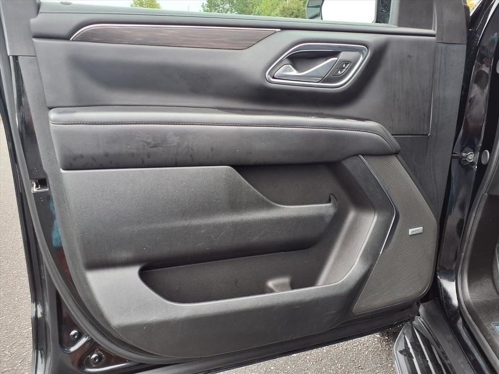 2024 Chevrolet Tahoe LT photo 4