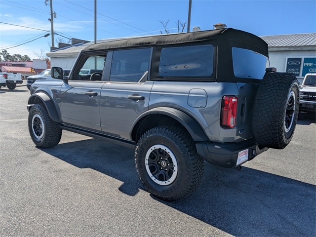 2024 Ford Bronco Black Diamond photo 5