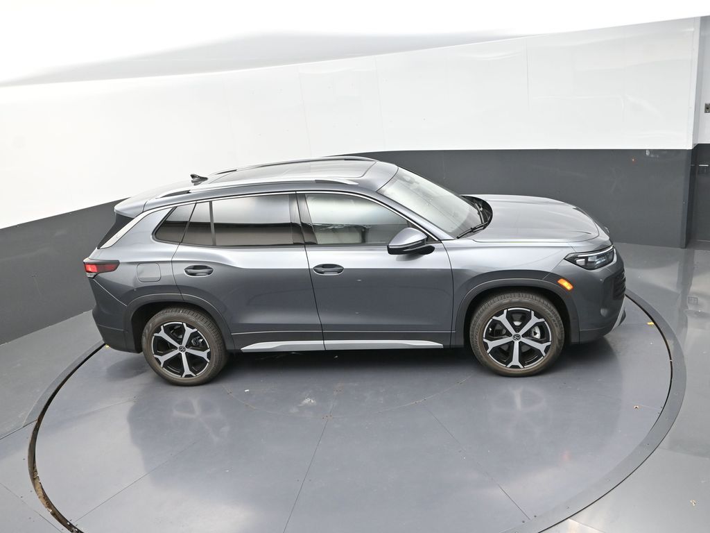 2025 Volkswagen Tiguan SE photo 16