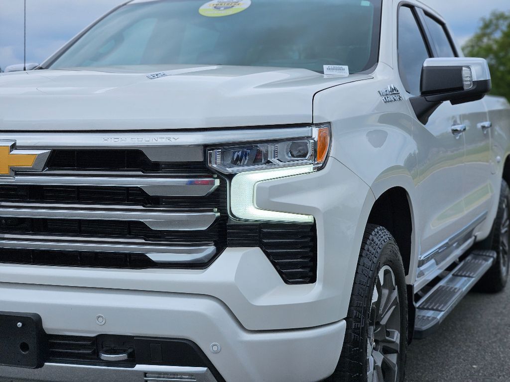 2024 Chevrolet Silverado 1500 High Country photo 9