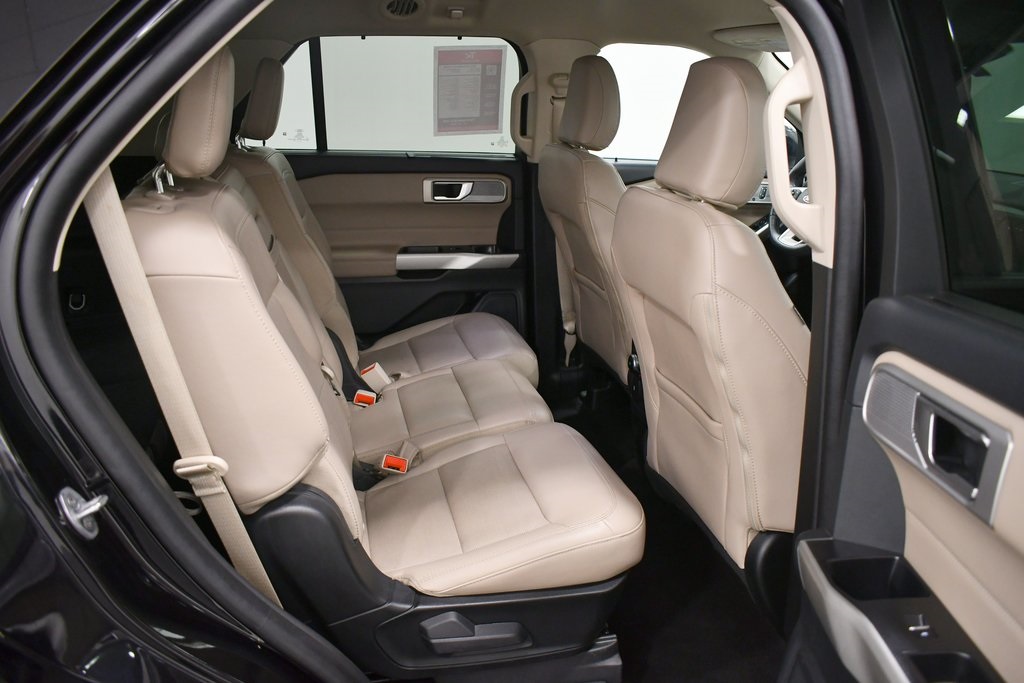 2023 Ford Explorer Limited photo 17