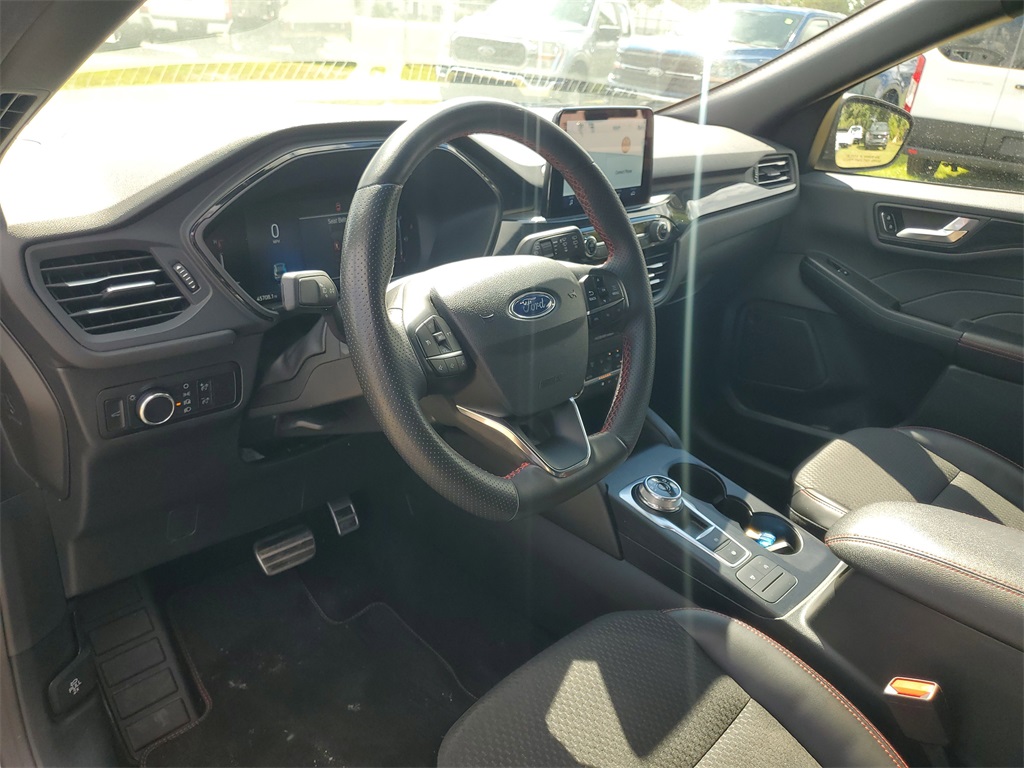 2023 Ford Escape ST-Line photo 12