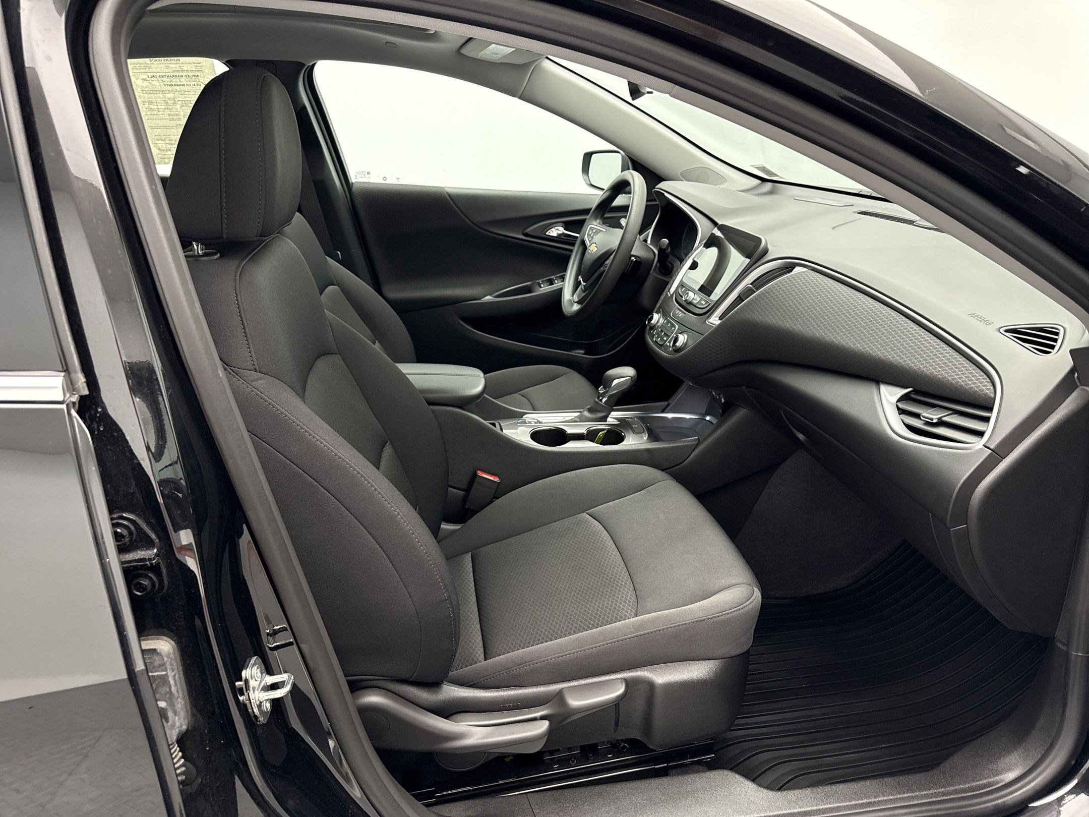 2023 Chevrolet Malibu 1LT photo 25