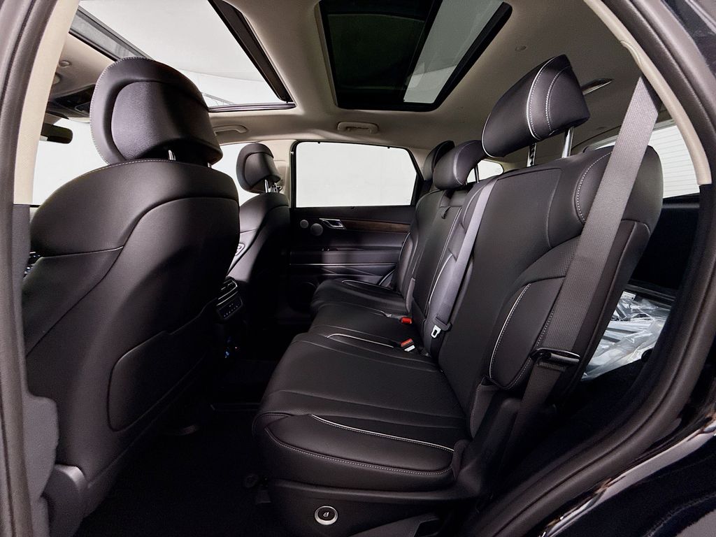 2025 Genesis GV80 2.5T Prestige photo 25