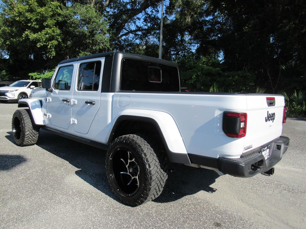 2024 Jeep Gladiator Sport photo 5