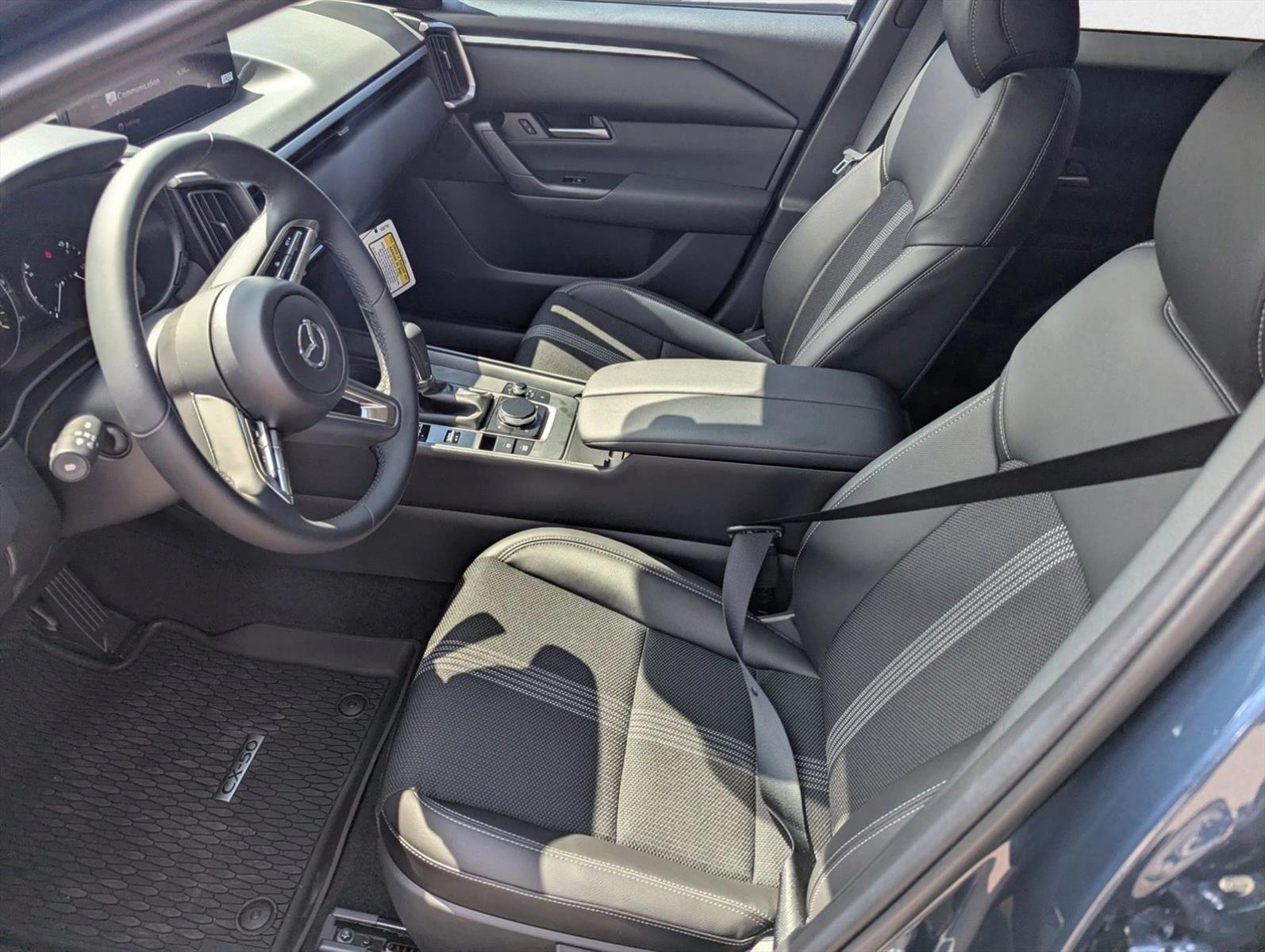 2025 Mazda CX-50 2.5 Select photo 2