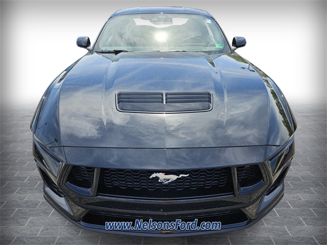 2025 Ford Mustang GT photo 2
