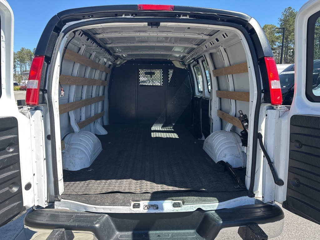 2023 Gmc Savana Cargo 2500 photo 5