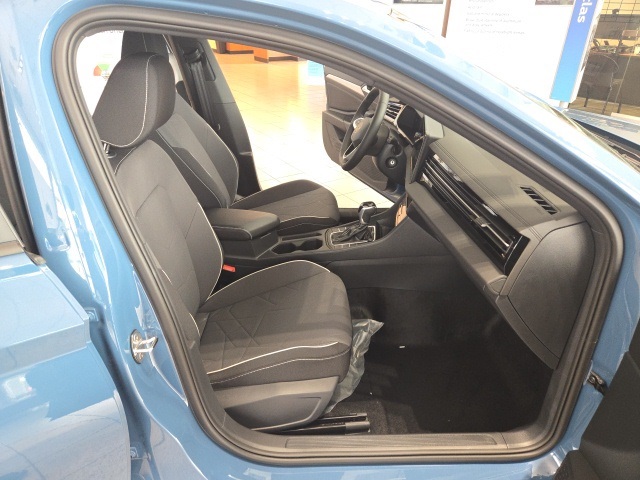 2025 Volkswagen Jetta Sport photo 11