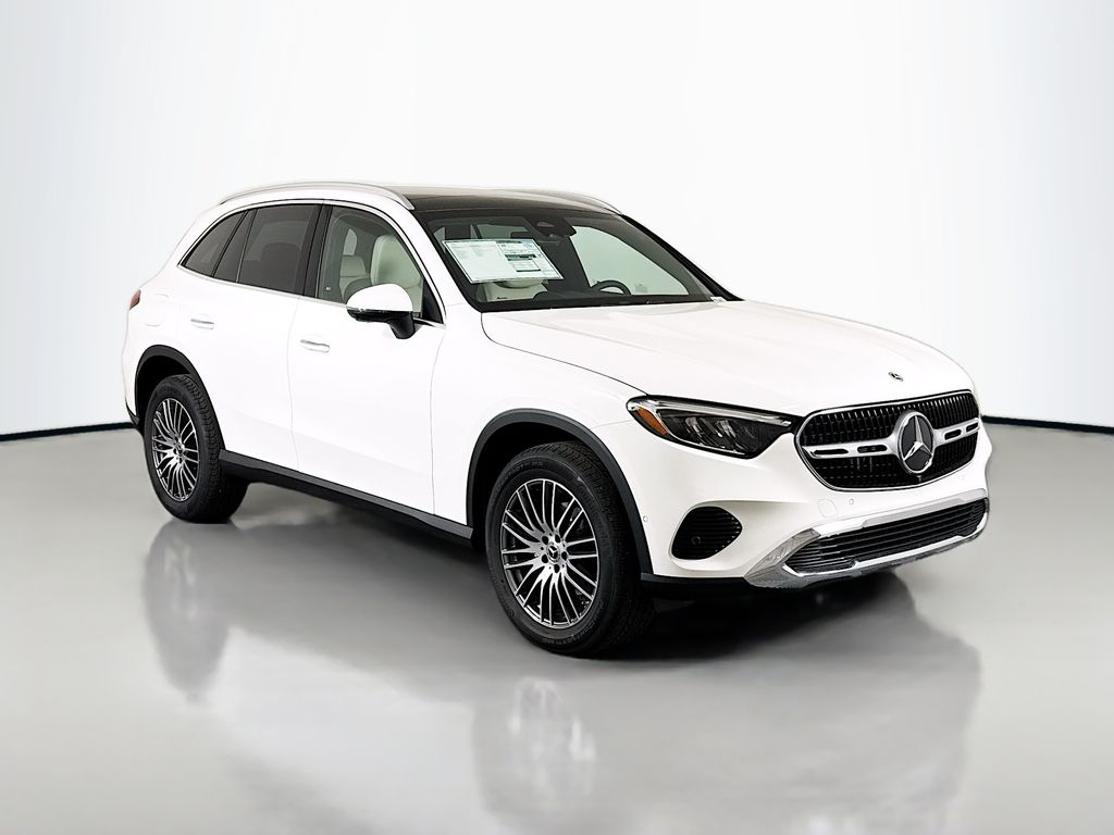 2026 Mercedes-Benz GLC Base's photo