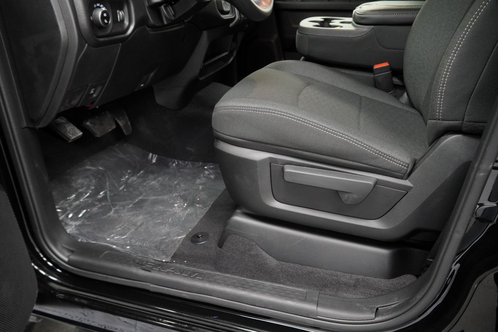 2026 Ram 3500 Tradesman photo 24