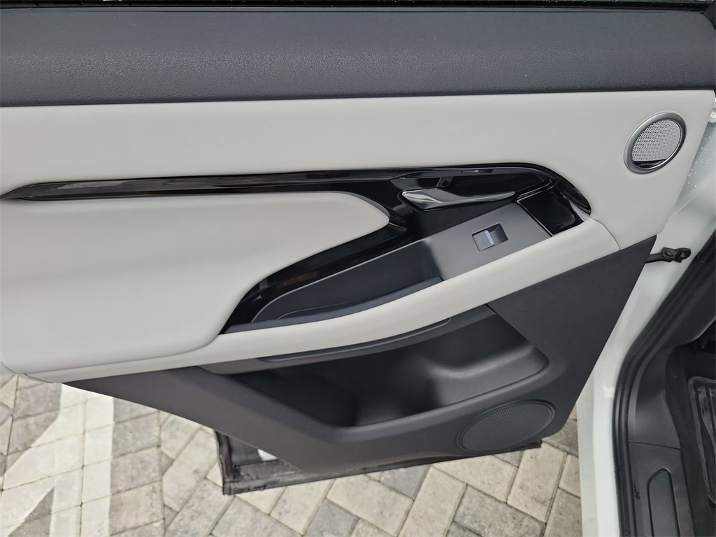 2026 Land Rover Range Rover Evoque S photo 17