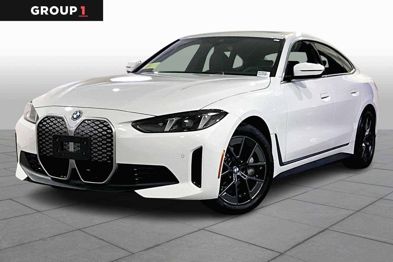 2025 BMW i4 40's photo