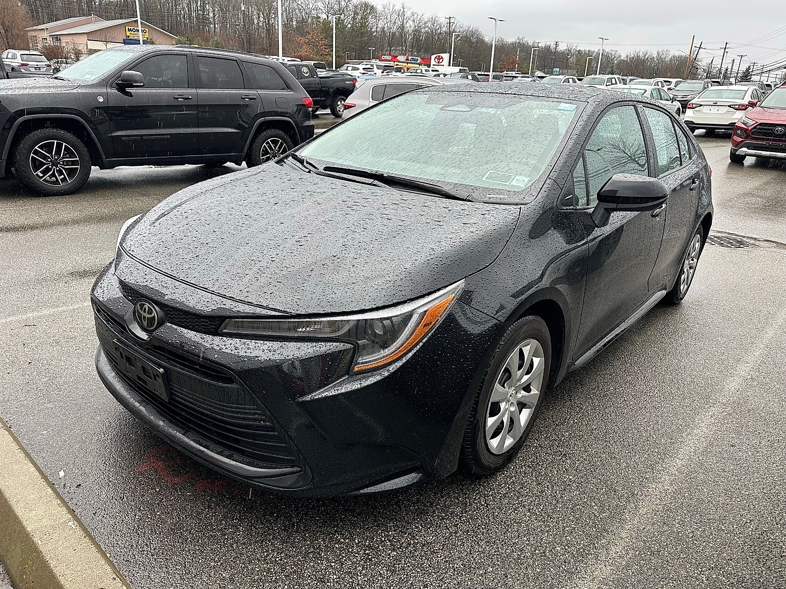 2024 Toyota Corolla LE's photo