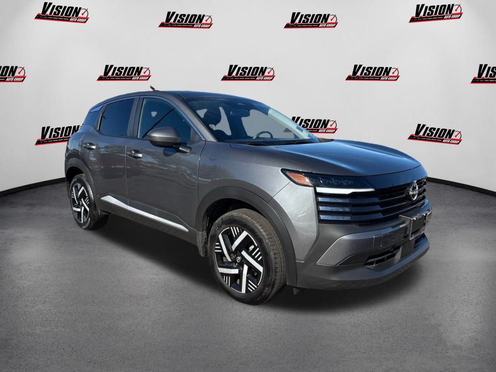 2025 Nissan Kicks SV photo 3