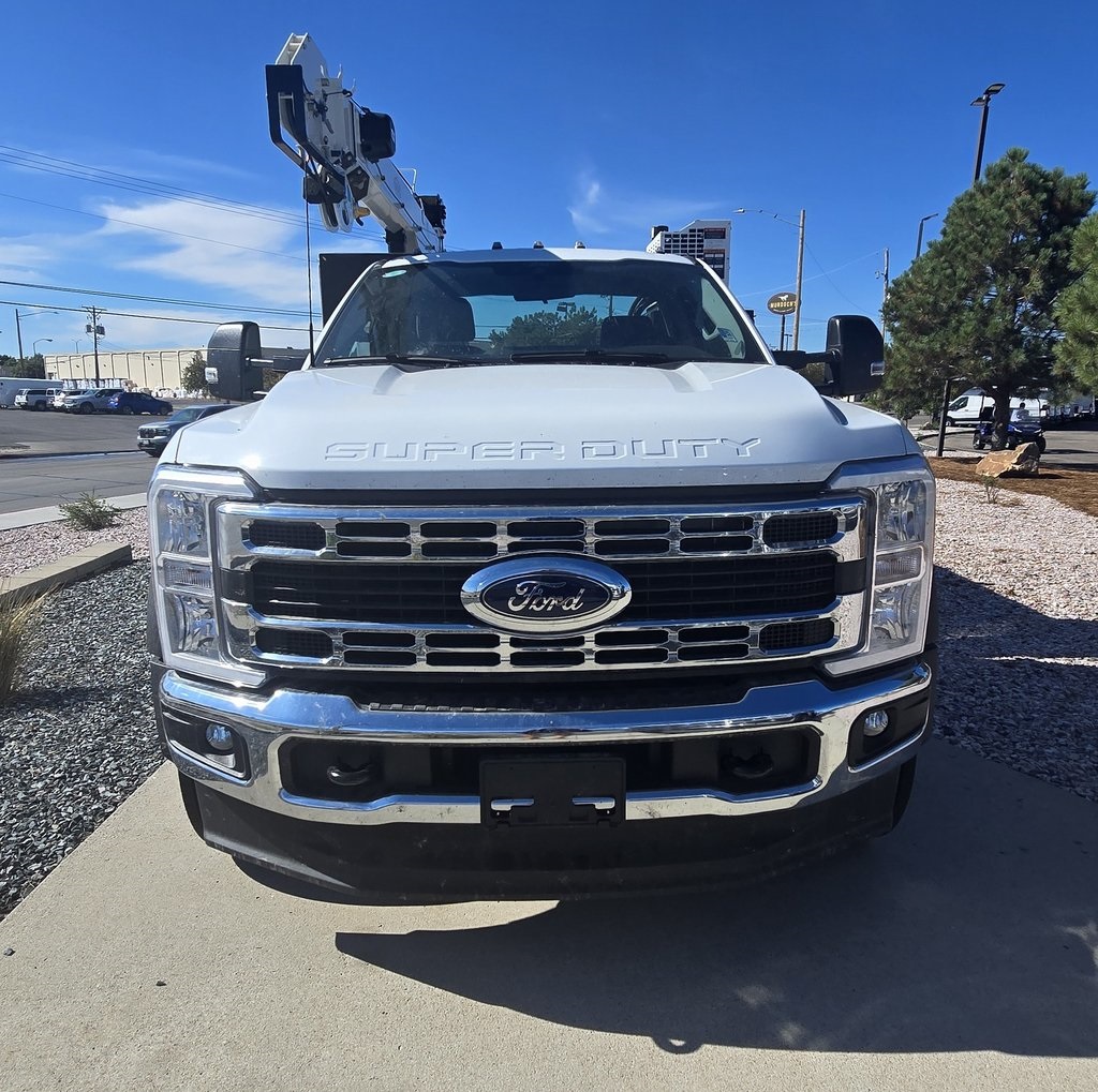 2025 Ford F-600 photo 3