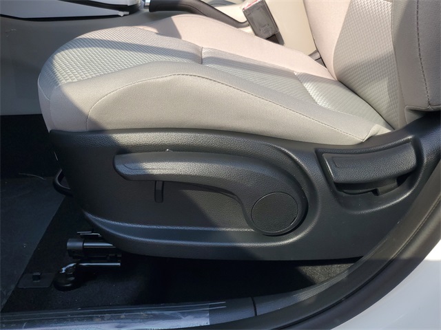 2025 Kia Soul LX S photo 13