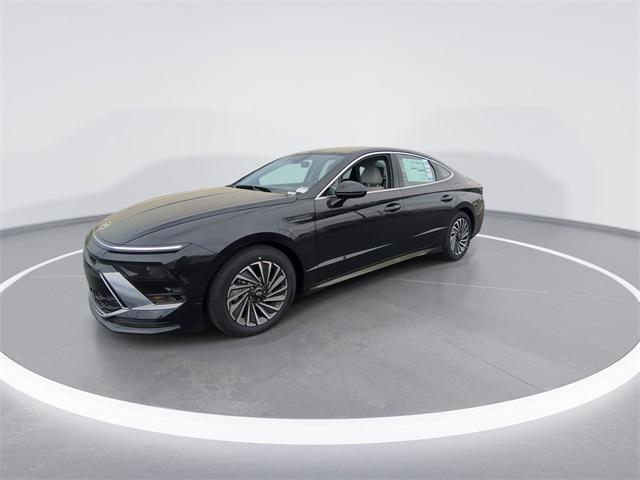 2025 Hyundai Sonata Hybrid SEL photo 4