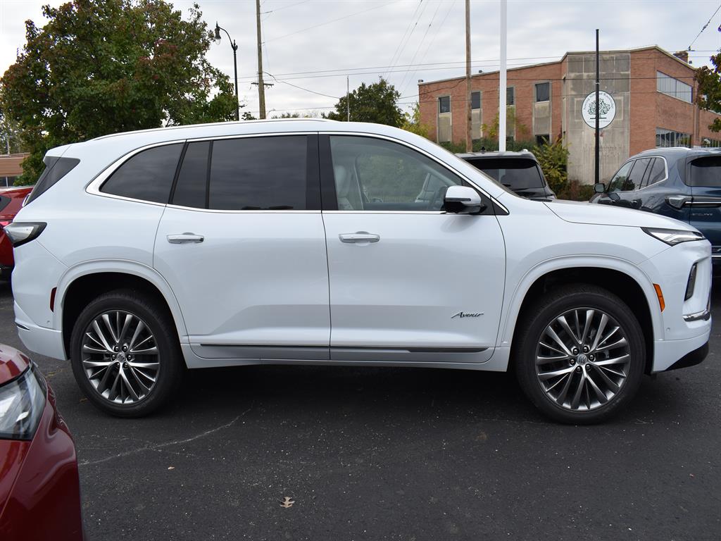 2026 Buick Enclave Avenir photo 4