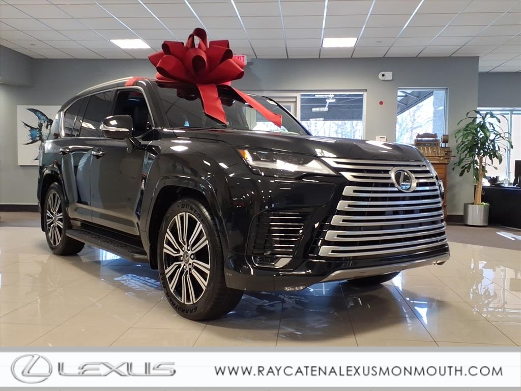 2025 Lexus LX Luxury's photo