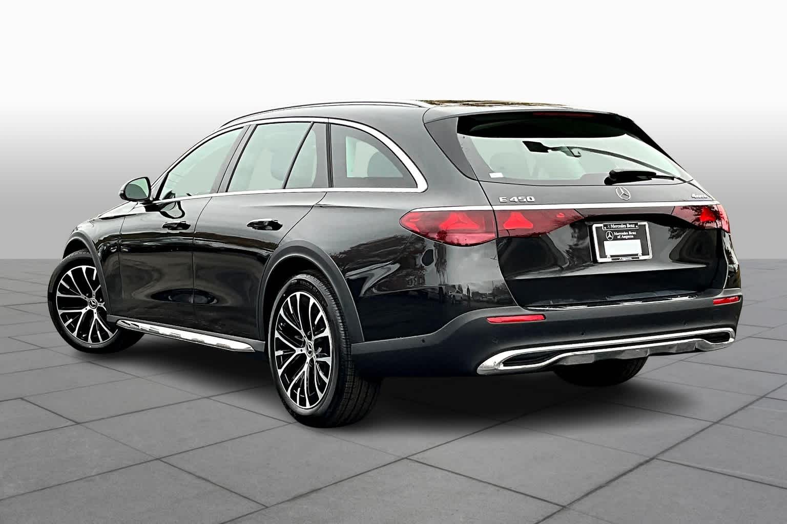 2025 Mercedes Benz E 450 4MATIC Wagon photo 12