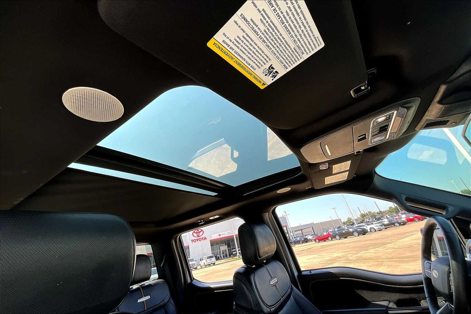 2022 Ford F-150 Platinum photo 13