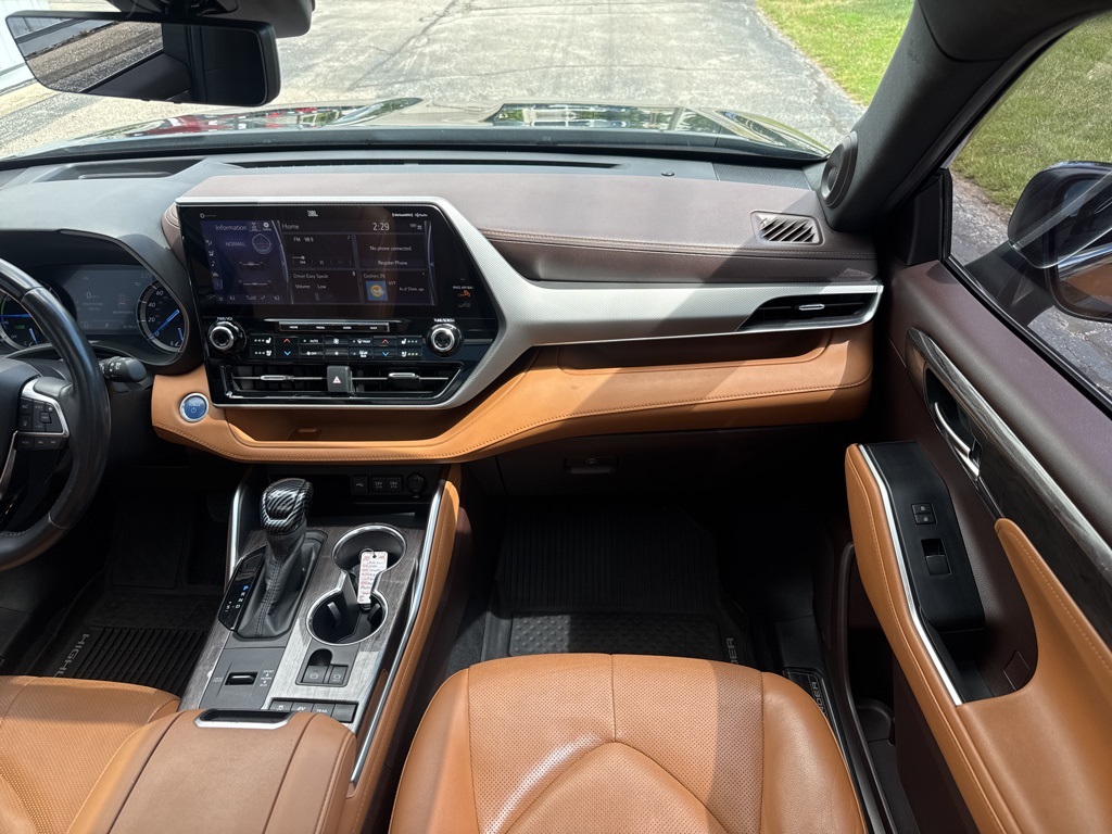 2020 Toyota Highlander Hybrid Platinum photo 25