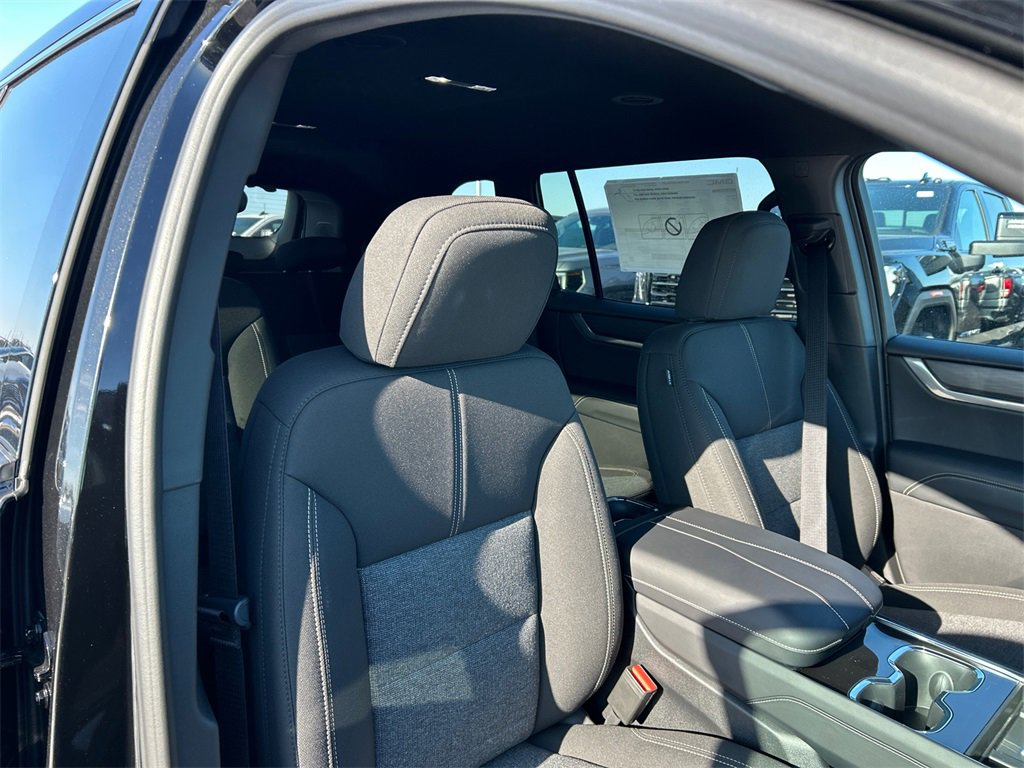 2026 GMC ACADIA - Image 37