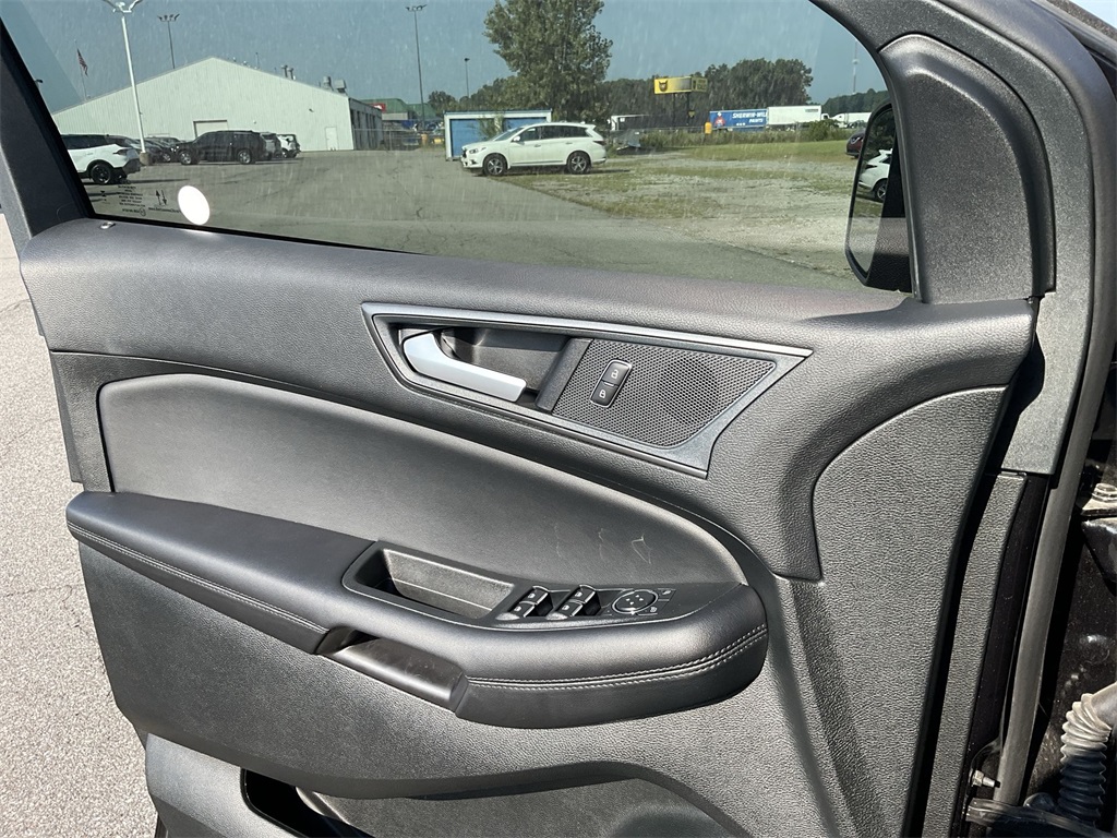 2024 Ford Edge SE photo 11
