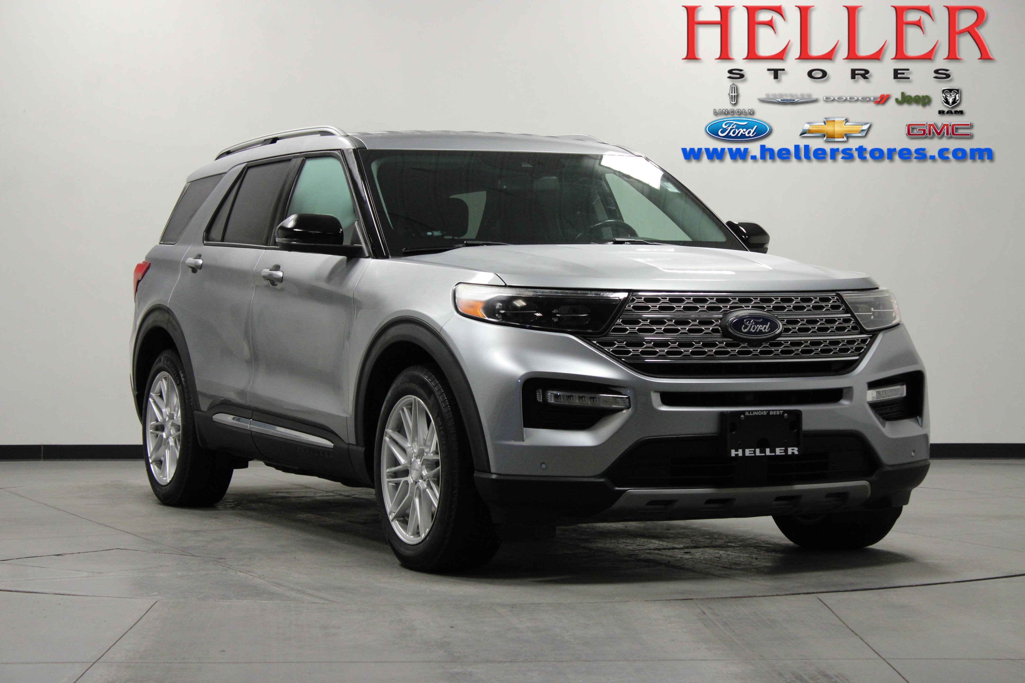 2020 Ford Explorer Limited's photo