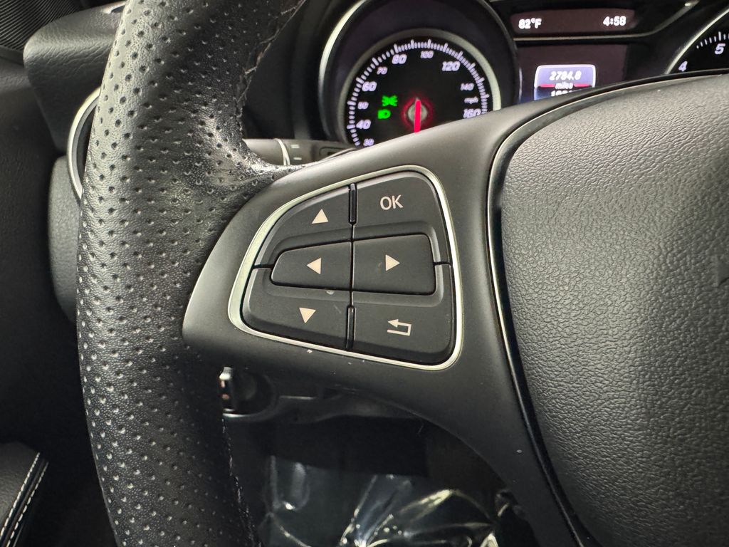 2020 Mercedes Benz GLA 250 4MATIC photo 24