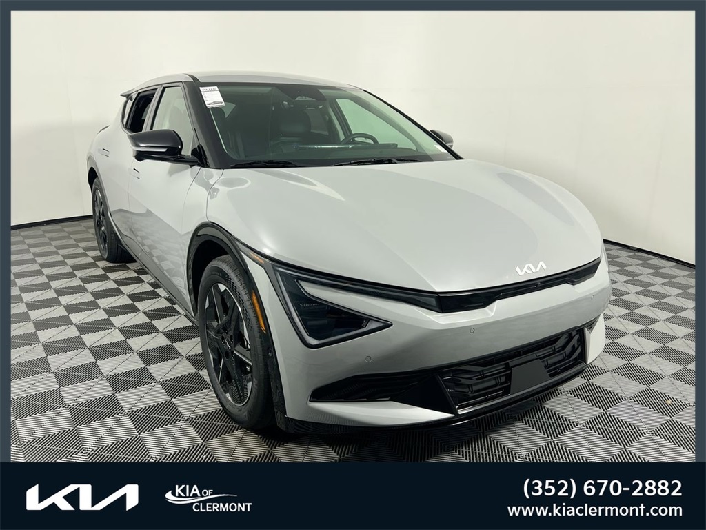 2025 Kia EV6 Light L/R's photo