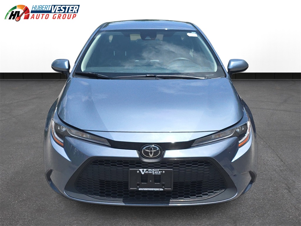 2022 Toyota Corolla LE photo 3