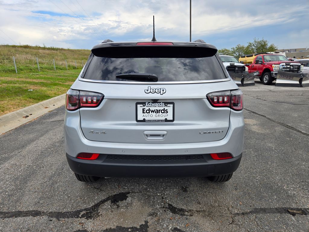 2026 Jeep Compass Limited photo 3