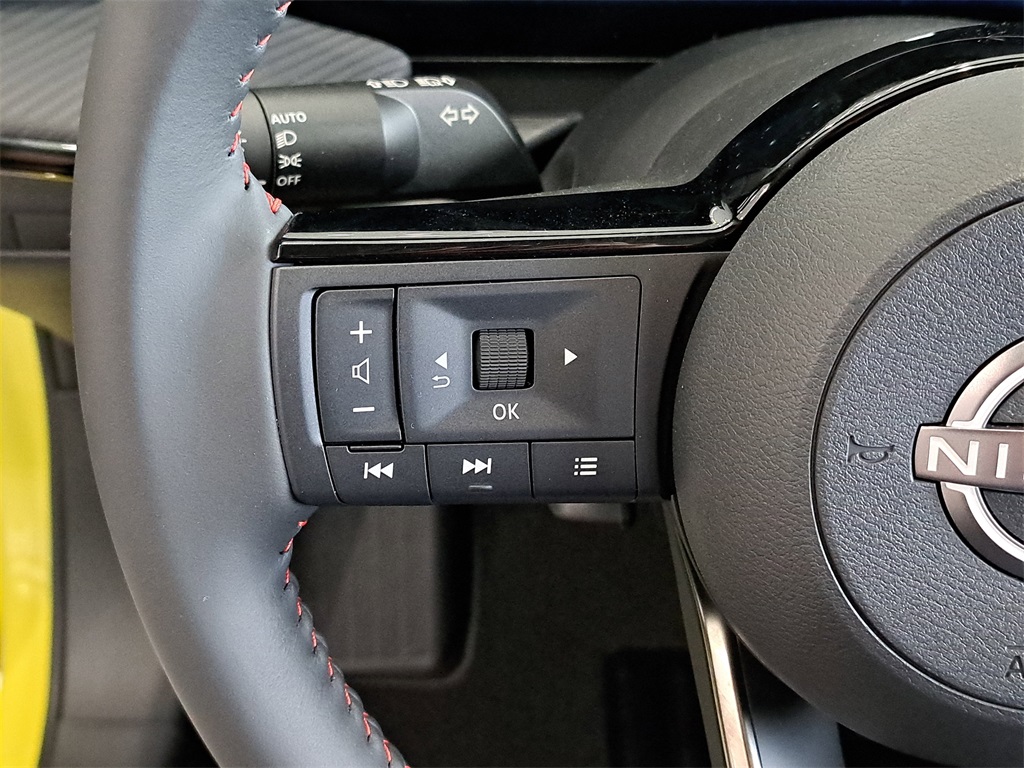 2026 Nissan Kicks SR photo 24
