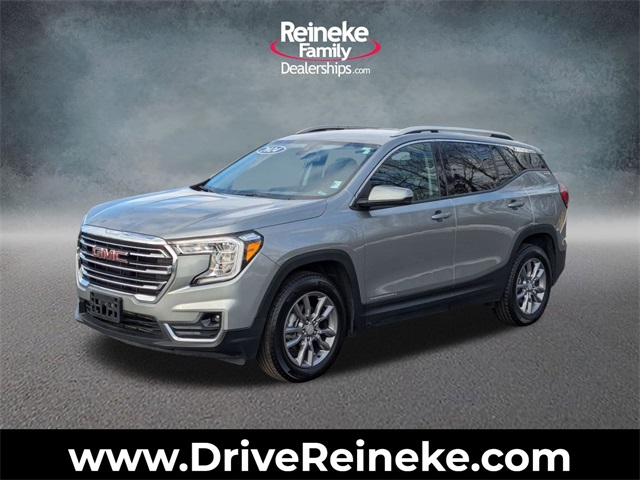 2024 GMC Terrain SLT's photo