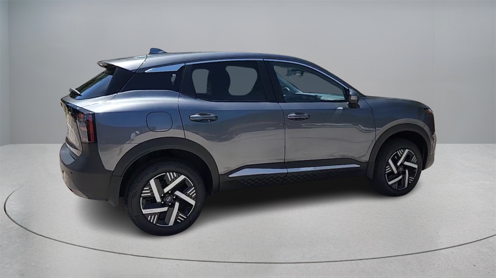 2025 Nissan Kicks SV photo 2