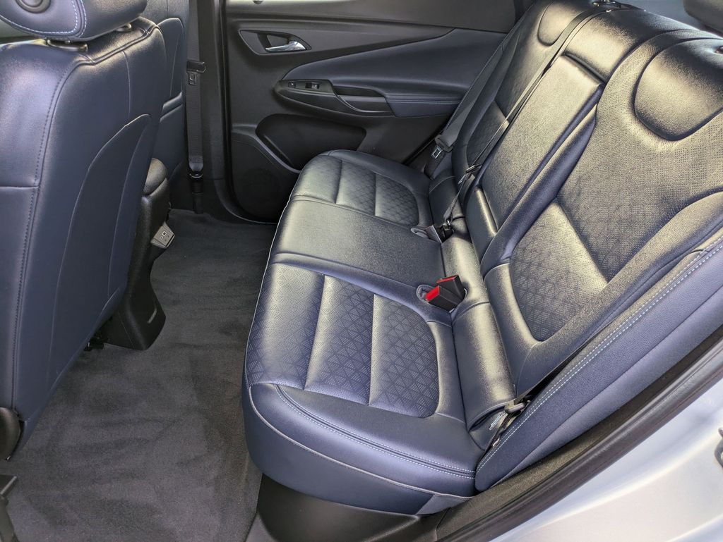 2022 Chevrolet Bolt EUV Premier photo 20