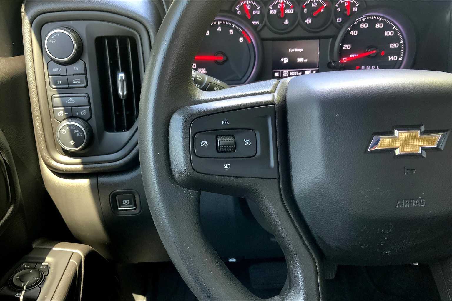 2020 Chevrolet Silverado 1500 Custom photo 21