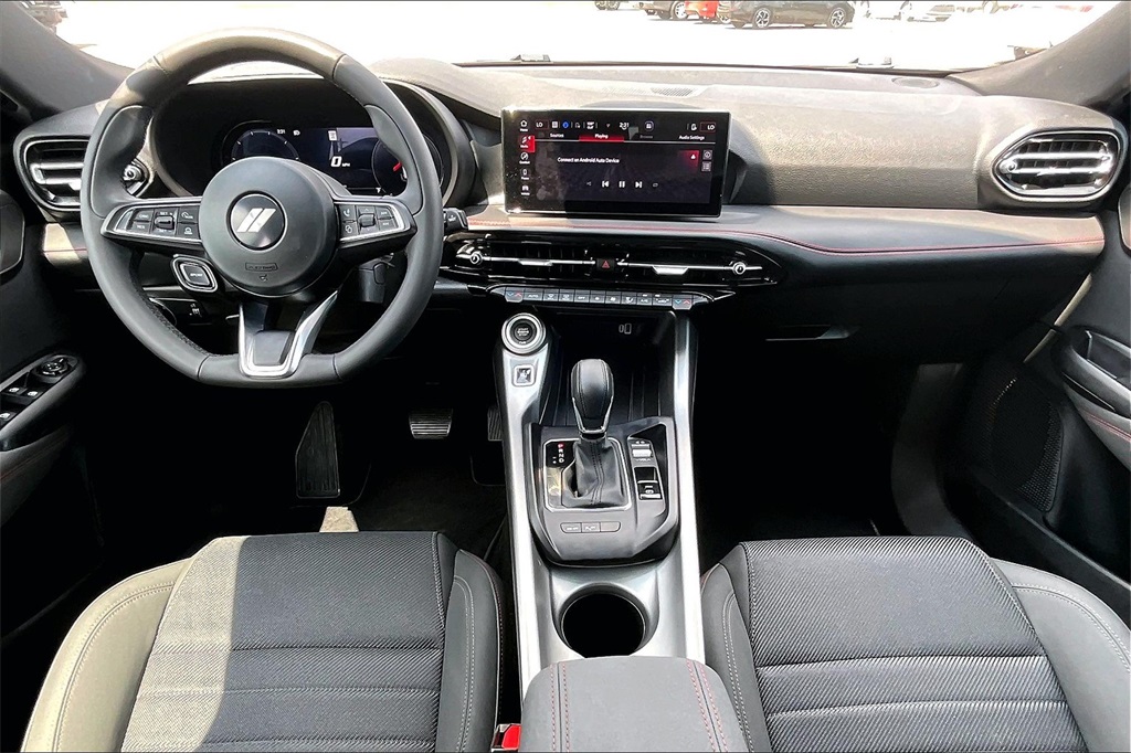 2025 Dodge Hornet GT photo 4