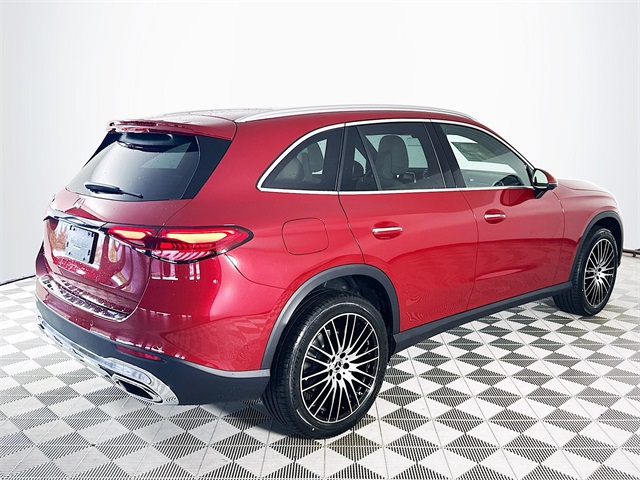 2025 Mercedes Benz GLC 300 photo 7