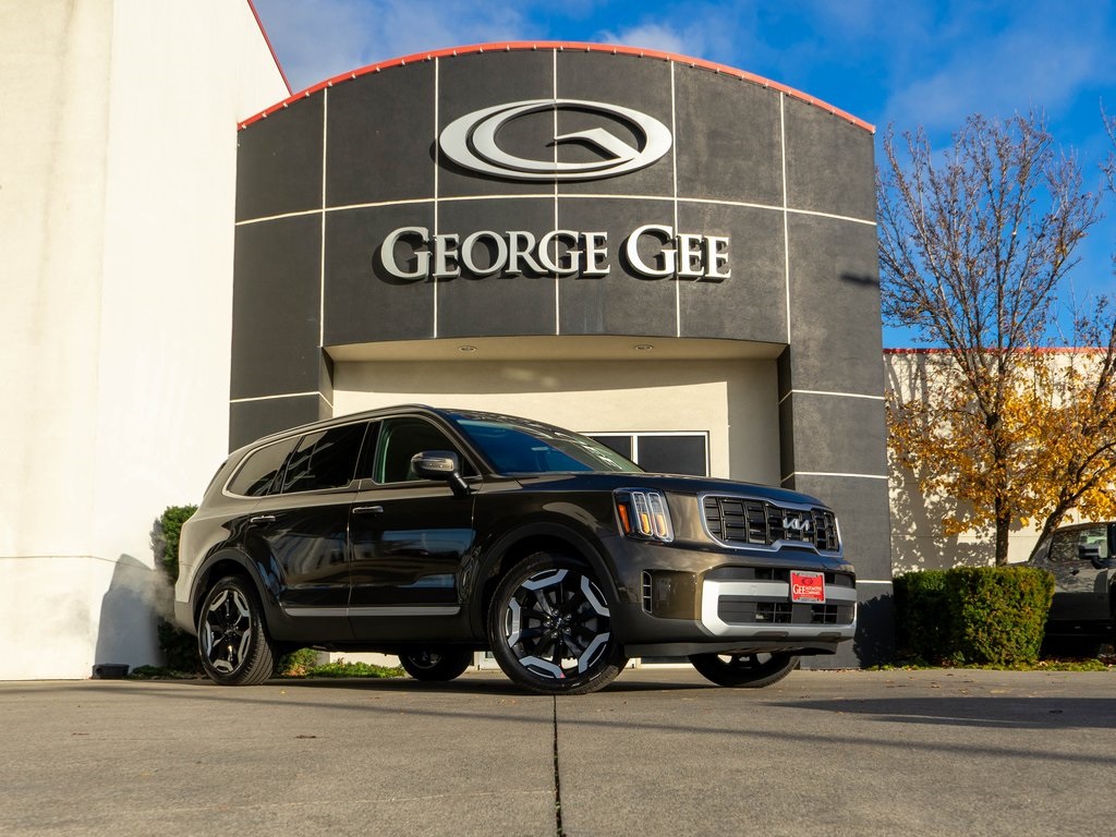 2025 Kia Telluride S's photo
