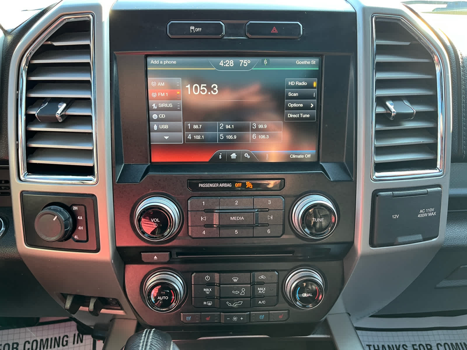 2015 Ford F-150 Lariat photo 27