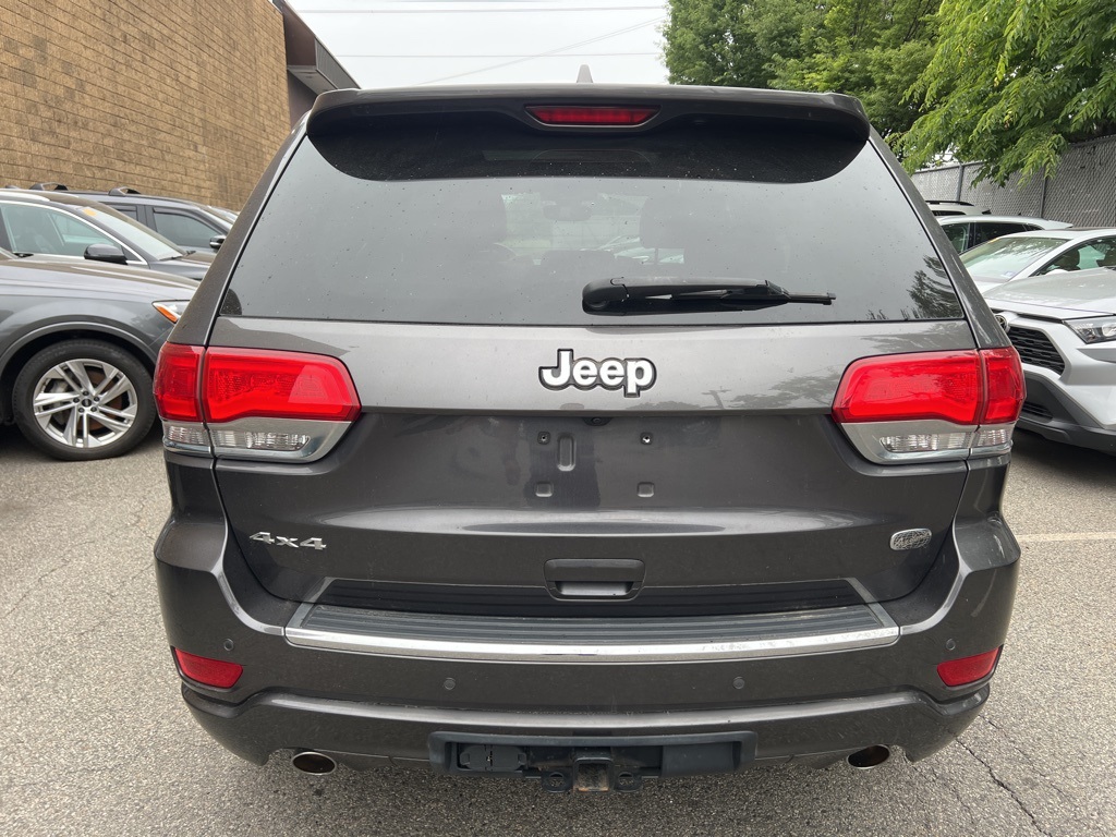 2017 Jeep Grand Cherokee Overland photo 2