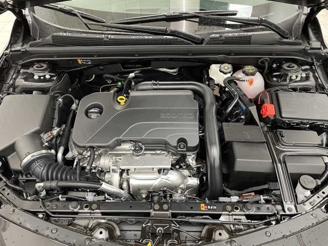 2025 Chevrolet Malibu 1LT photo 12