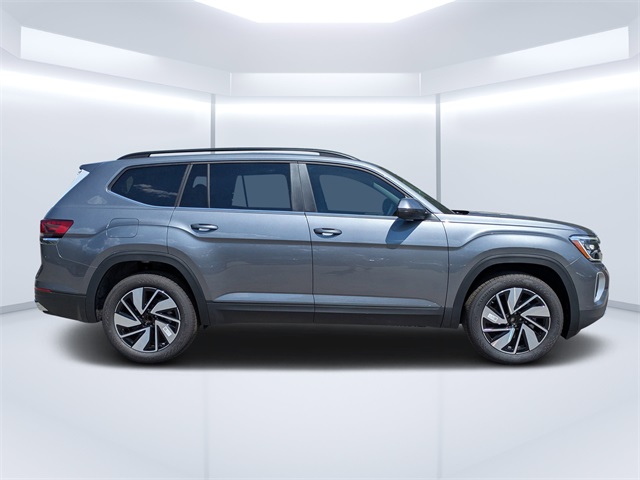 2025 Volkswagen Atlas SE Technology photo 2