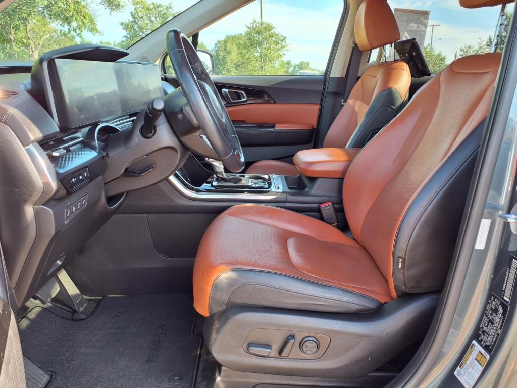 2022 Kia Carnival SX Prestige photo 2
